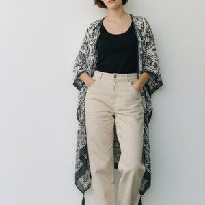 Shyanne Kimono One Size Black White Bandana Print Boho Flowy Tassel Wrap Rauna